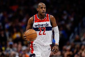 Spears：奇才欲用米德尔顿+1选秀权换小萨 但国王对后者要价更高