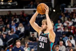 Shams：老鹰送出现金 从爵士换来中锋兰代尔